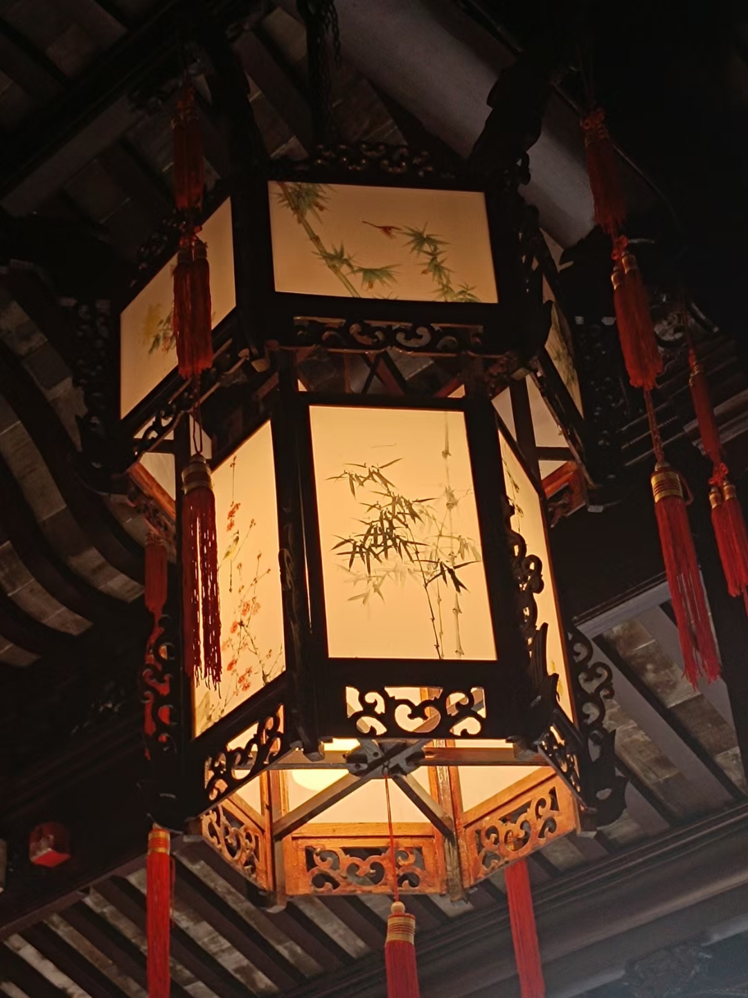 请问沈万三的家乡有哪些有名的景点？